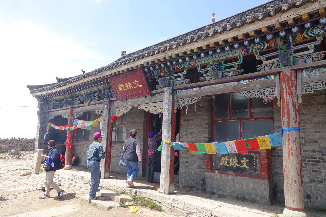 山西忻州-五台山西台掛月峰法雷寺